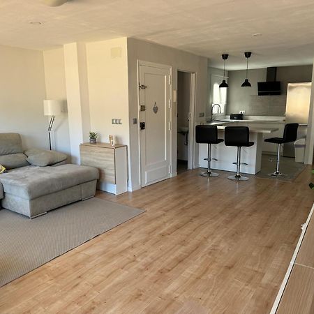 Habitacion Triple En El Centro Con Vistas Дения Экстерьер фото